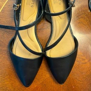 Apt 9 Women’s Black Flats with Pointed Toe